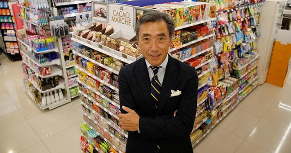 ファミマが業務見直し加速、IT駆使で「アナログ」を実現
