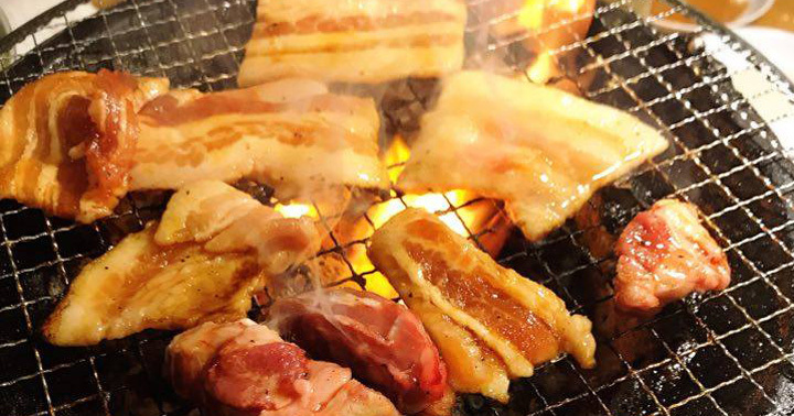 武蔵新城で食べる牛ホルモン盛り合わせ、丁寧な仕事でボリューム満点!