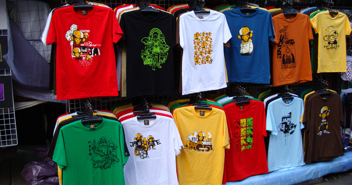 「捨てられないTシャツ」にまつわる70人の面白エピソード集