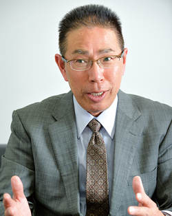 足立学園
中学校・高等学校
井上 実校長