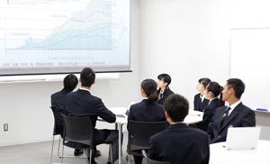 独自の課題解決アプローチを通して、次世代の社会を担うリーダーを育てる
