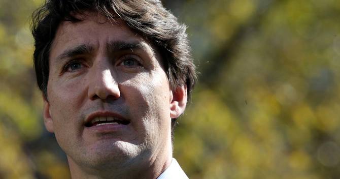 カナダのトルドー首相陣営、「人種差別」報道対応の一部始終
