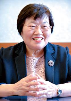 啓明学園中学校高等学校
北原都美子理事長・学園長