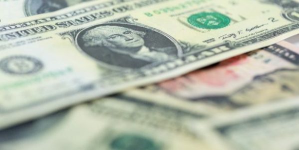 お得に外貨を入手する方法を解説