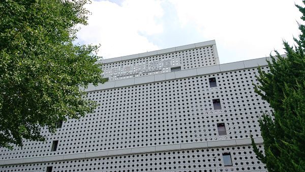 科学技術館の外観