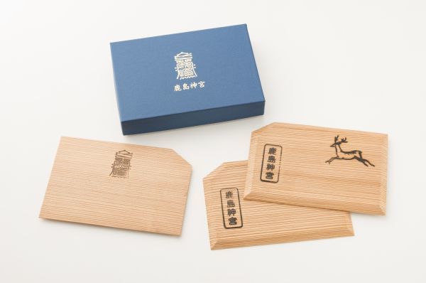 「鹿島神宮カード」の返礼品の「銘々皿3枚」