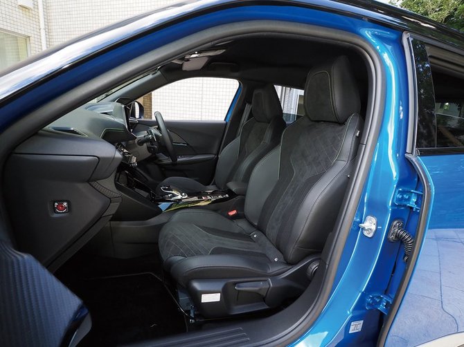 プジョー新型 Suv 08 お洒落さと快適性を融合したsuv 試乗記 Car And Driver 注目カー ファイル ダイヤモンド オンライン