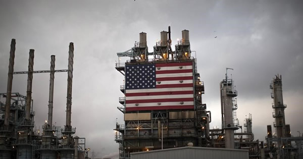 中国が「原油関税」で報復、米石油企業が犠牲に
