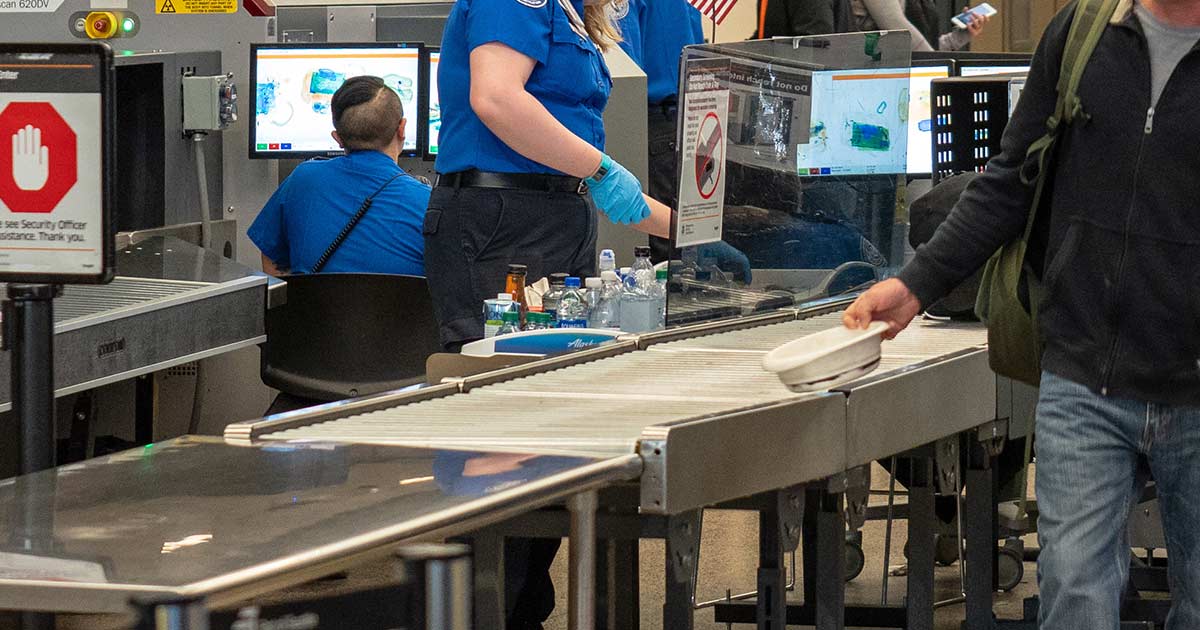 米空港検査のQ&A 「政府閉鎖」で何が違う?