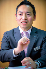 イーオン高田馬場校 瀬賀英二マネージャー