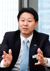 業務改革室 副室長 山本 慶