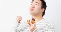 「脳の疲れには甘いもの」説は果たして正しいのか?