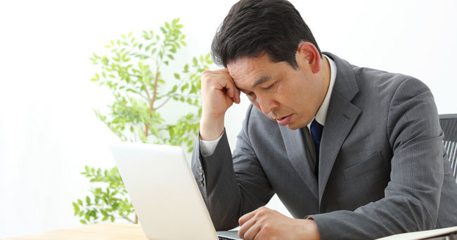 二日酔い部長にキレた部下が一斉に退職届を提出!社長の意外な決断とは