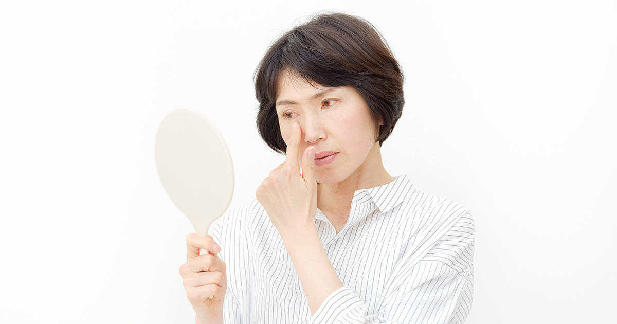 目の下がピクピク…顔面けいれんは何科を受診すればいい?